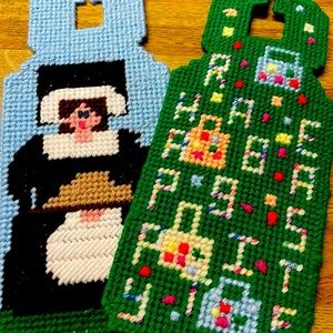 Holiday door knob hangers